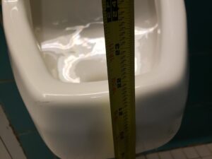 1 urinal 22 inches floor to base