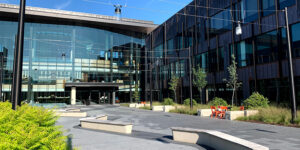 Kington Plaza, facing northwest (Photo by Justin Hayworth/Grinnell College)